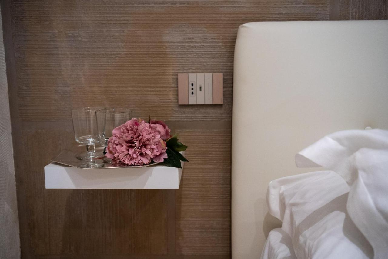 فندق Luxury Cecilia Via Antonio Del Re 9 تيفولي المظهر الخارجي الصورة