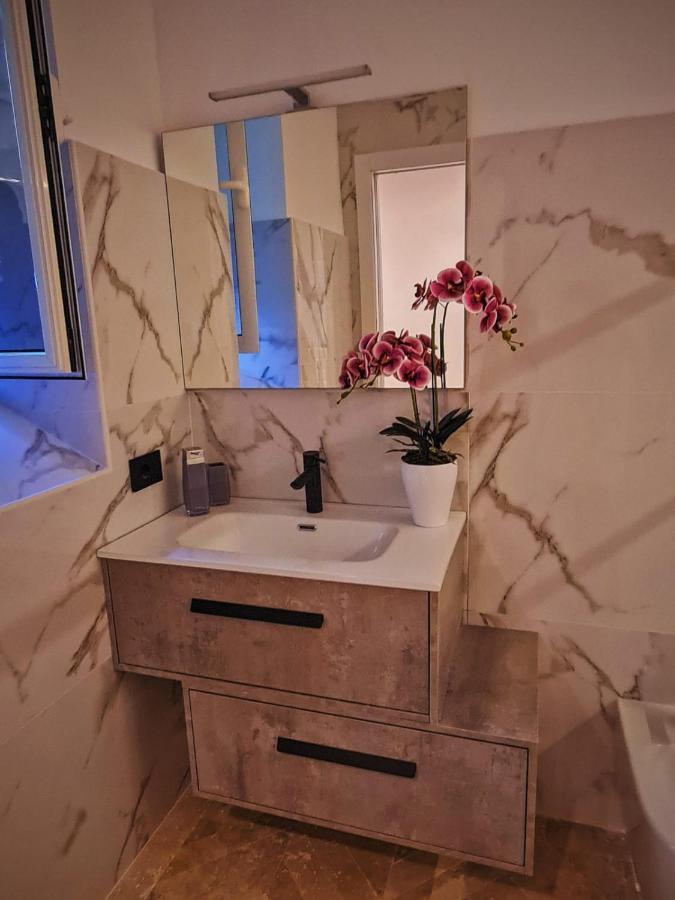 فندق Luxury Cecilia Via Antonio Del Re 9 تيفولي المظهر الخارجي الصورة